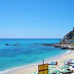 Отель Marinella - Private Free Parking - Grotticelle 200 M Капо-Ватикано