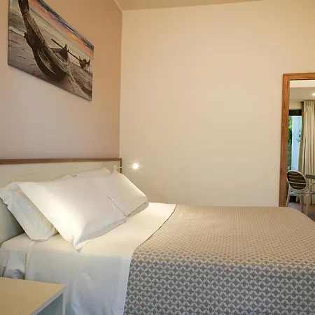 Marinella Parking Wi-fi Attrezzata 3*
