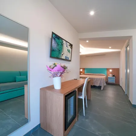 Marinella - Private Free Parking - Grotticelle 200 M Hotel Capo Vaticano