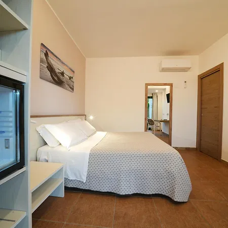 Marinella Parking Wi-fi Attrezzata 3*