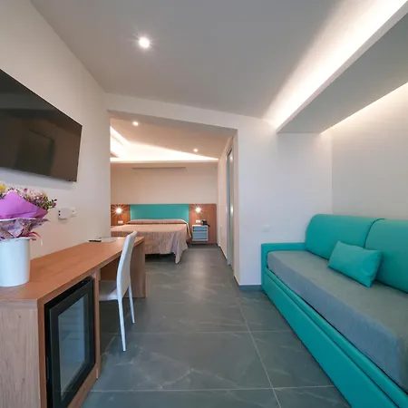 Marinella Parking Wi-fi Attrezzata ホテル 3*