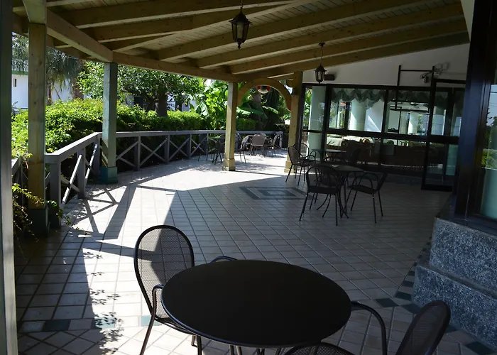 Marinella - Private Free Parking - Grotticelle 200 M