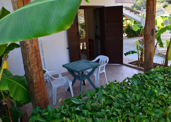 Hotel Marinella - Private Free Parking - Grotticelle 200 M Capo Vaticano