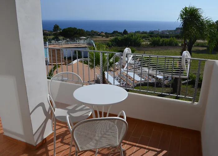 Hotel Marinella - Private Free Parking - Grotticelle 200 M