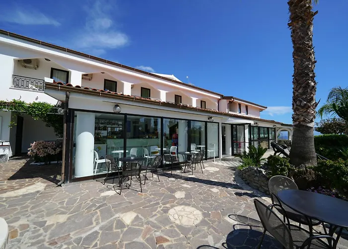 Marinella - Private Free Parking - Grotticelle 200 M Capo Vaticano