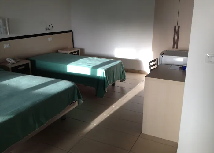 Hotel Marinella - Private Free Parking - Grotticelle 200 M Capo Vaticano