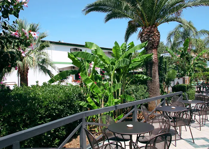 Marinella - Private Free Parking - Grotticelle 200 M 4*