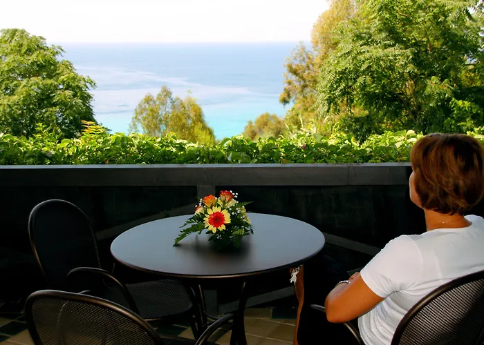 Marinella - Private Free Parking - Grotticelle 200 M Capo Vaticano