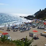 Marinella - Private Free Parking - Grotticelle 200 M Capo Vaticano