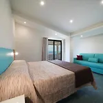 Marinella - Private Free Parking - Grotticelle 200 M Otel