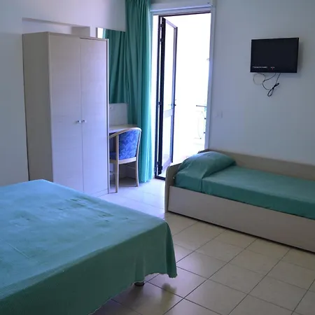Marinella - Private Free Parking - Grotticelle 200 M 4*