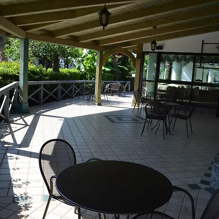 Marinella - Private Free Parking - Grotticelle 200 M