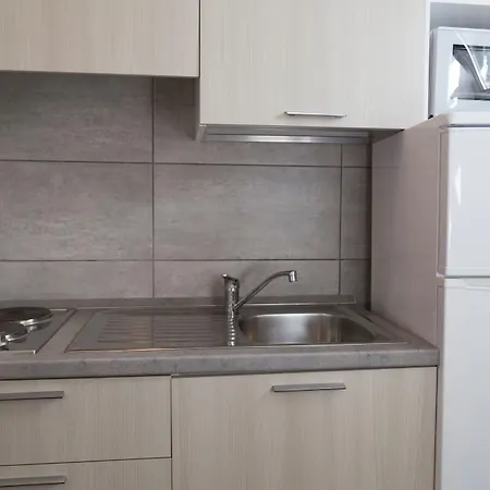 Marinella - Private Free Parking - Grotticelle 200 M 4*