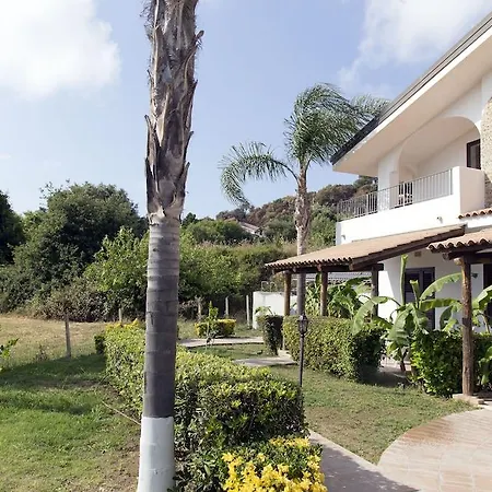 Marinella - Private Free Parking - Grotticelle 200 M 4*