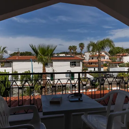 Marinella - Private Free Parking - Grotticelle 200 M 4*