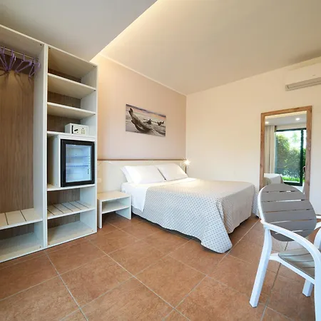 Marinella Parking Wi-fi Attrezzata Hotel Capo Vaticano