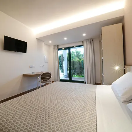Hotel Marinella Parking Wi-fi Attrezzata Capo Vaticano