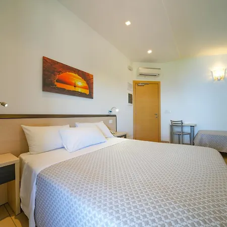 Hotel Marinella Parking Wi-fi Attrezzata Capo Vaticano
