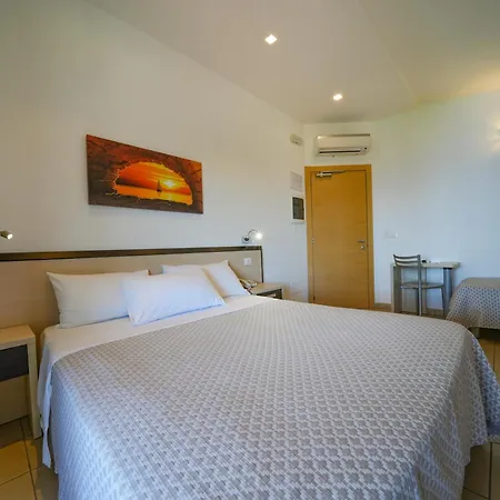 Marinella Parking Wi-fi Attrezzata 3*