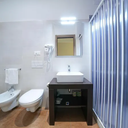 Hotel Marinella - Private Free Parking - Grotticelle 200 M
