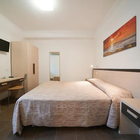 Marinella - Private Free Parking - Grotticelle 200 M 4*