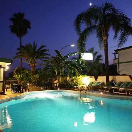 Marinella - Private Free Parking - Grotticelle 200 M 카포바티카노