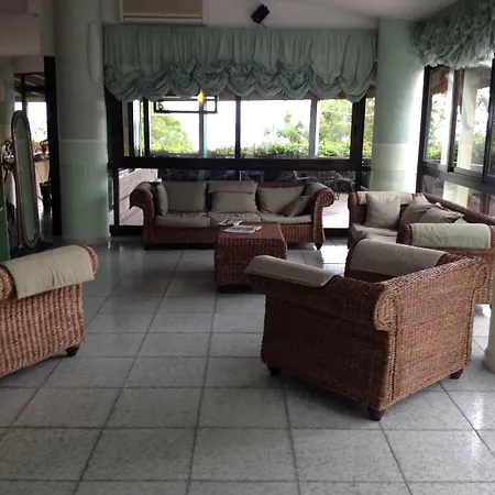 Marinella - Private Free Parking - Grotticelle 200 M Hotel