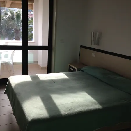 Hotel Marinella - Private Free Parking - Grotticelle 200 M Capo Vaticano