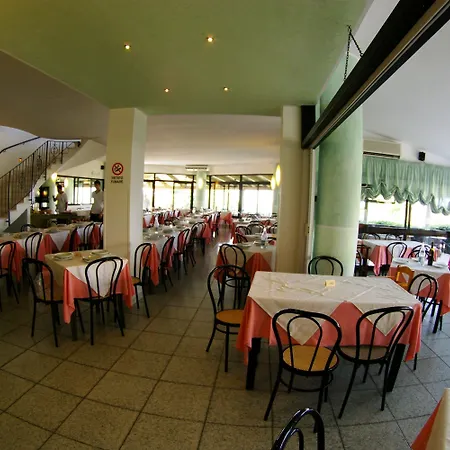 Marinella - Private Free Parking - Grotticelle 200 M 4*