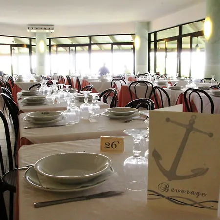 Marinella - Private Free Parking - Grotticelle 200 M