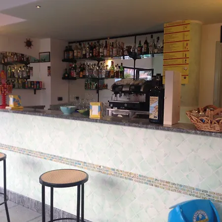 Marinella - Private Free Parking - Grotticelle 200 M Hotel 4*