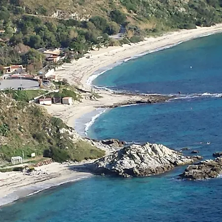 Marinella - Private Free Parking - Grotticelle 200 M Hotel