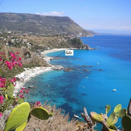 Marinella - Private Free Parking - Grotticelle 200 M