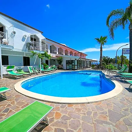 Marinella - Private Free Parking - Grotticelle 200 M 4*