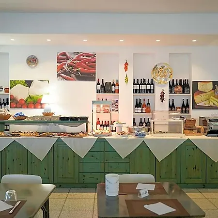 Hotel Marinella - Private Free Parking - Grotticelle 200 M 4*