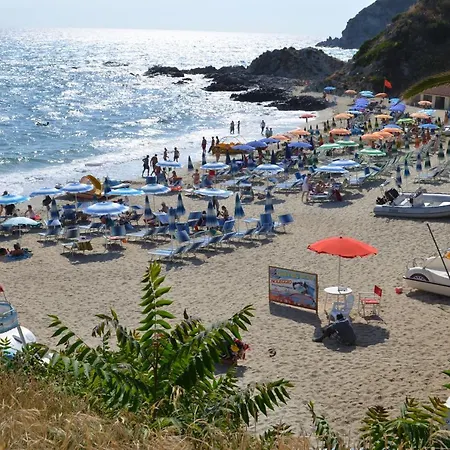 Marinella - Private Free Parking - Grotticelle 200 M Hotel