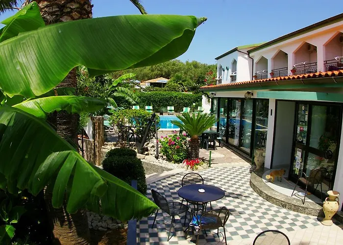 Marinella - Private Free Parking - Grotticelle 200 M Hotell Capo Vaticano