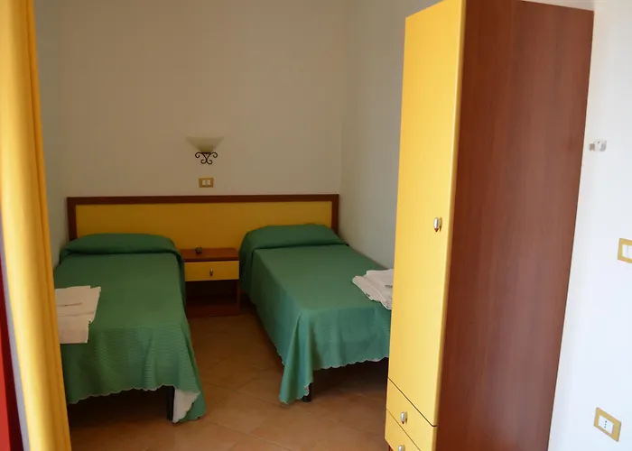 Marinella - Private Free Parking - Grotticelle 200 M Hotell Capo Vaticano