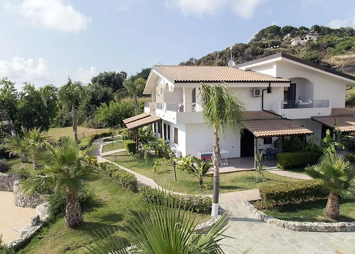 Marinella - Private Free Parking - Grotticelle 200 M 4* Capo Vaticano