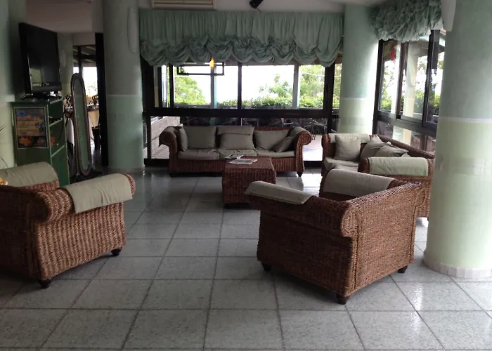 Marinella - Private Free Parking - Grotticelle 200 M Hotell