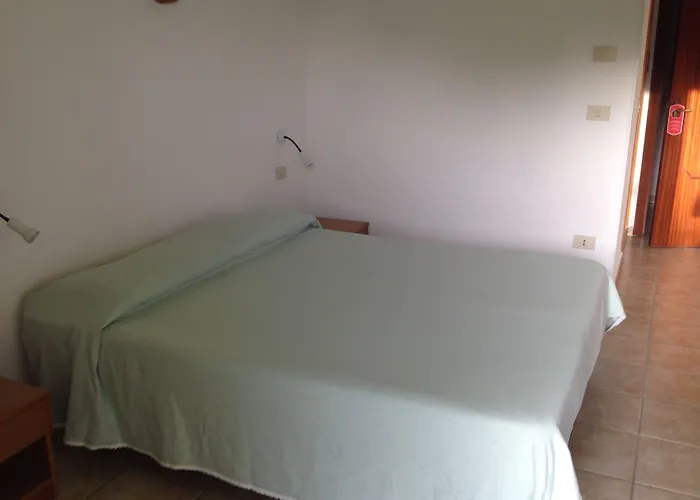 Marinella - Private Free Parking - Grotticelle 200 M Hotell 4*