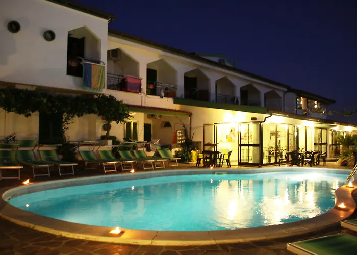 Marinella - Private Free Parking - Grotticelle 200 M 4*