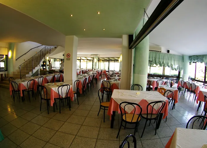 Marinella - Private Free Parking - Grotticelle 200 M 4*