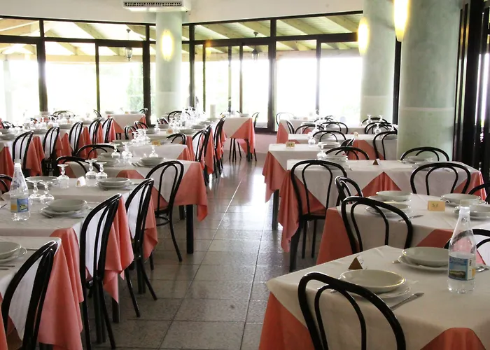 Marinella - Private Free Parking - Grotticelle 200 M Hotell 4*