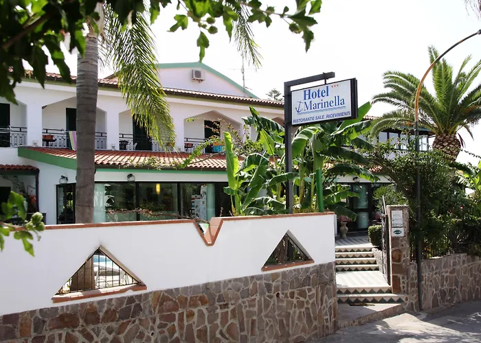 Marinella - Private Free Parking - Grotticelle 200 M 4*